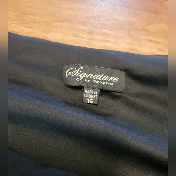 Signature by sangria NWT dress size 16 - Picture 4 of 8